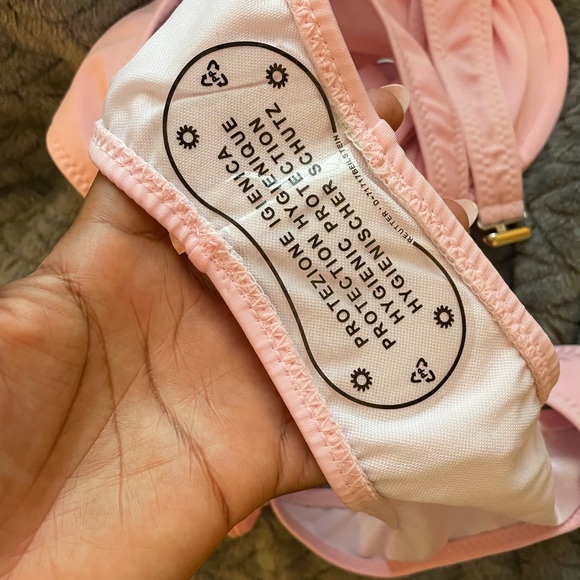 Pink bikini - Picture 5 of 5